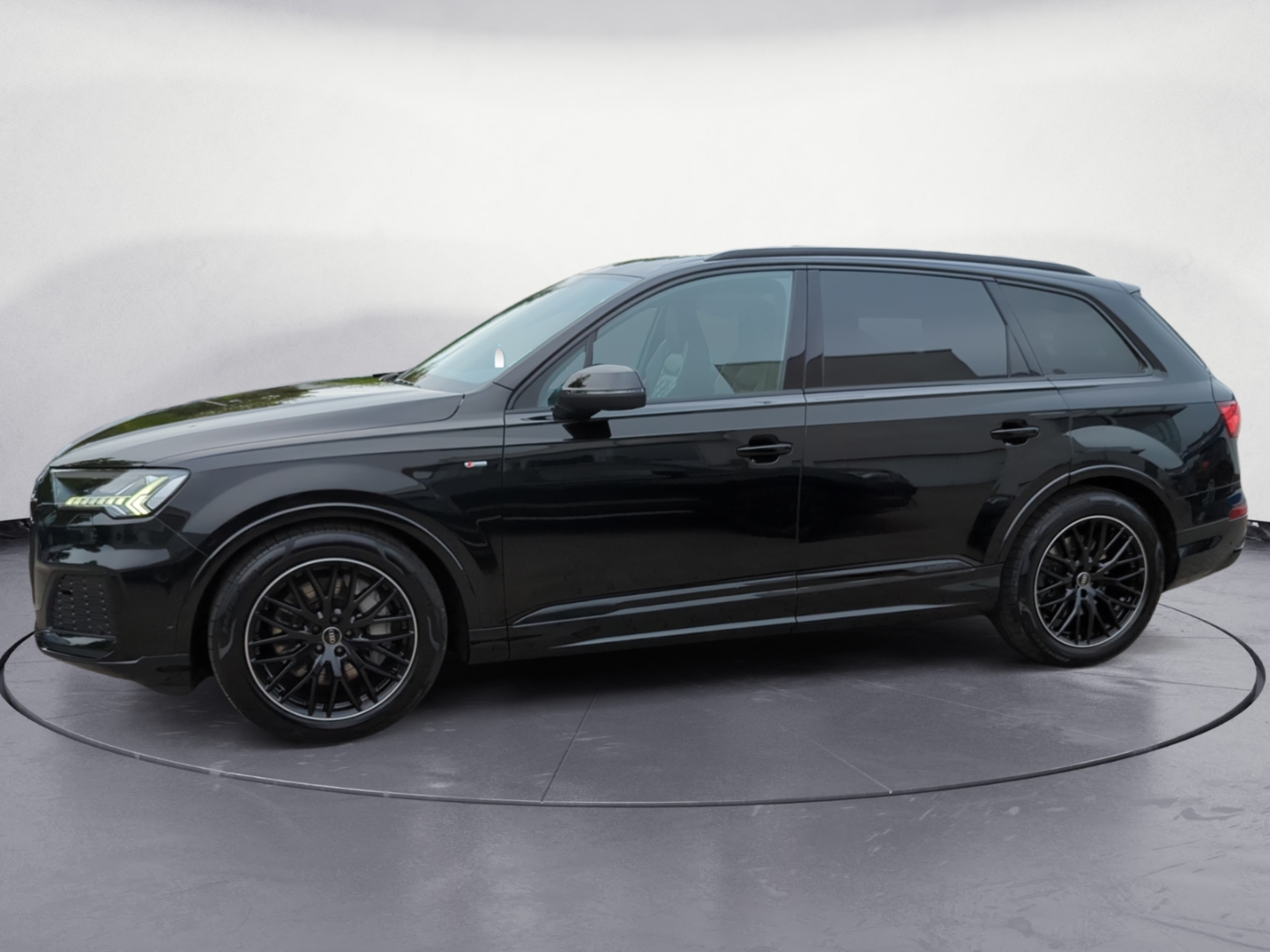 Audi Q7 S line