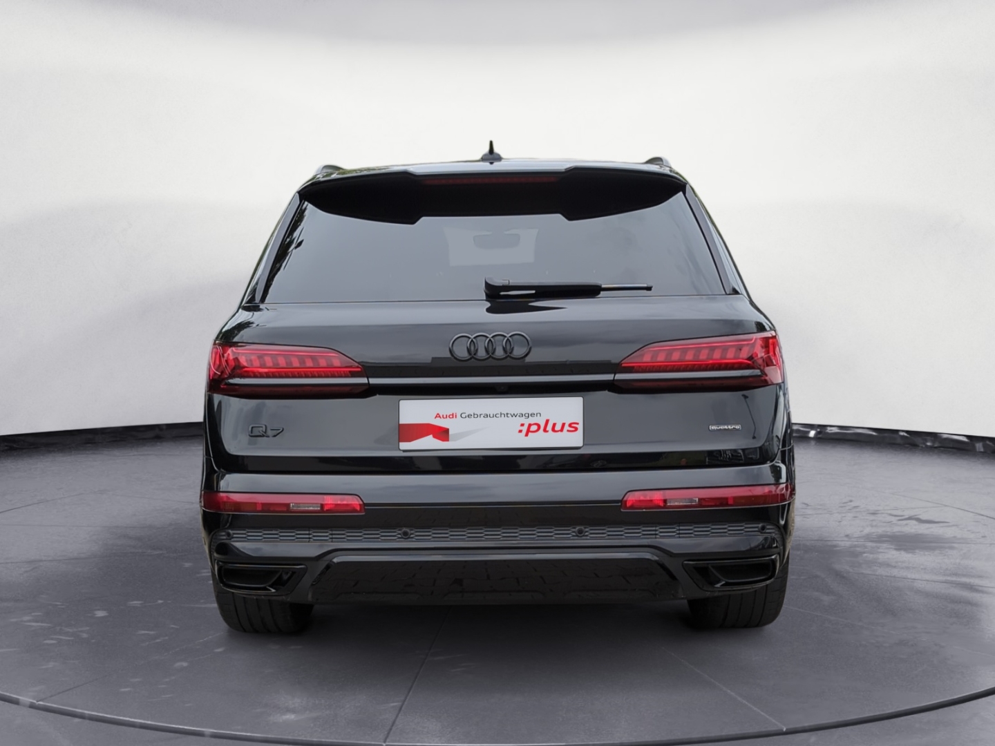 Audi Q7 S line