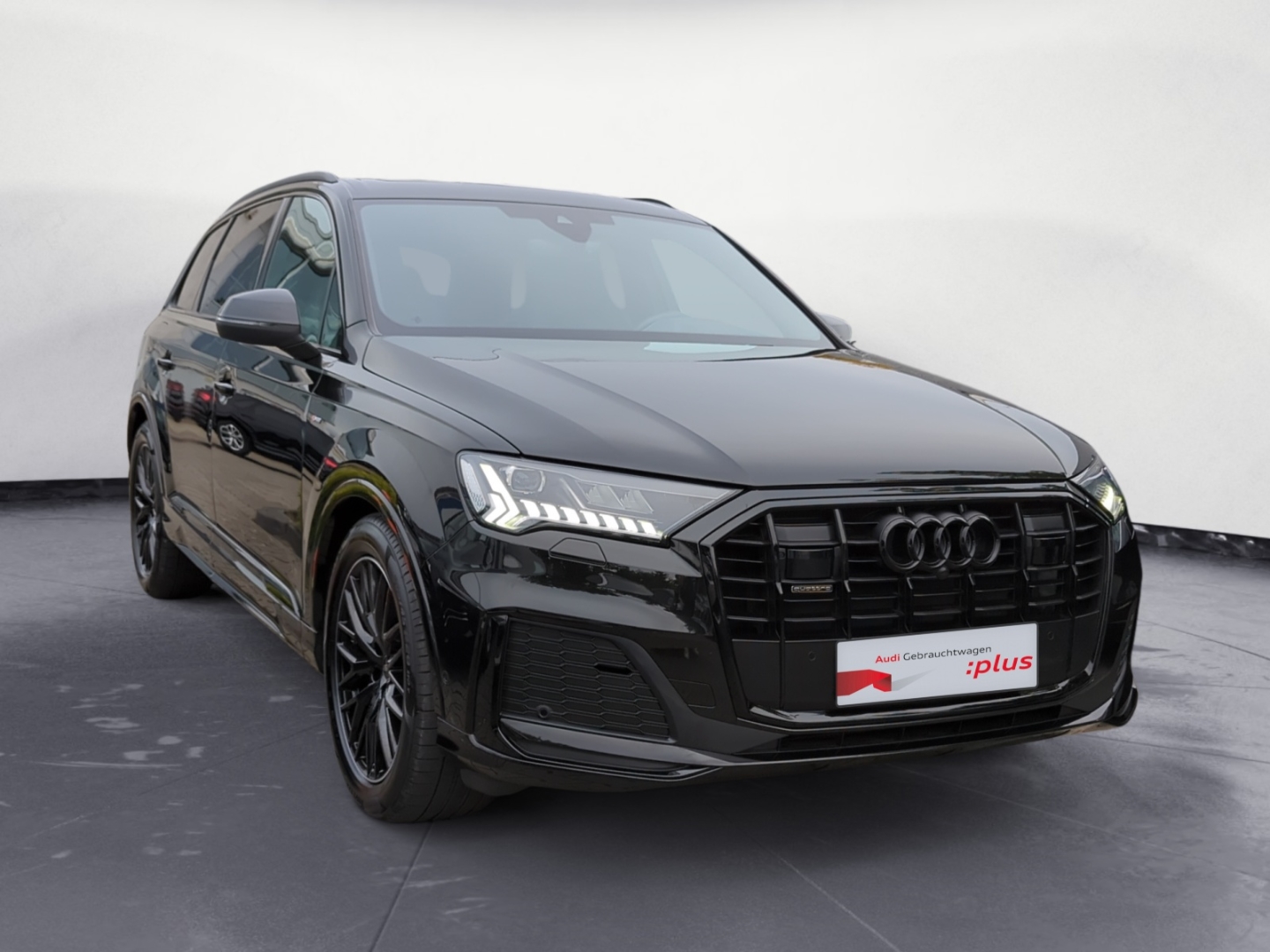 Audi Q7 S line