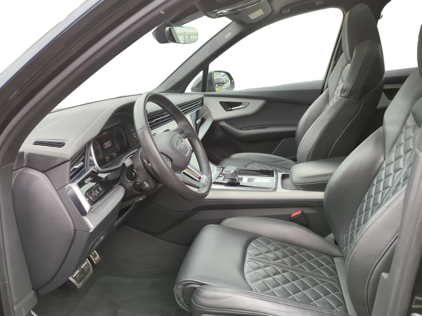 Audi Q7 S line