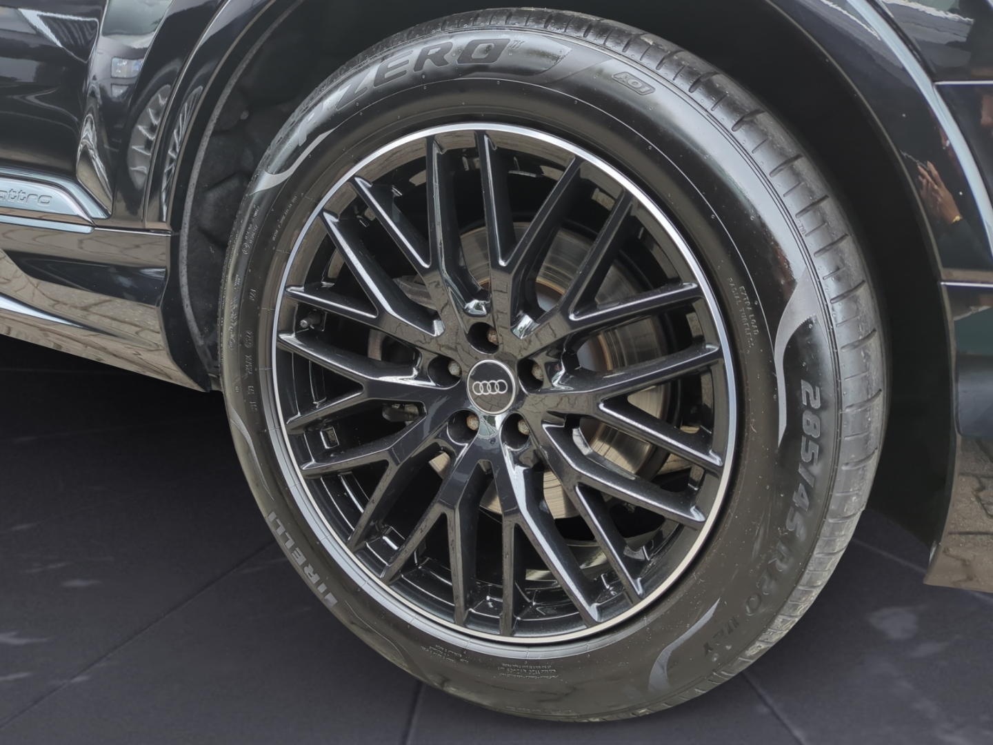 Audi Q7 S line
