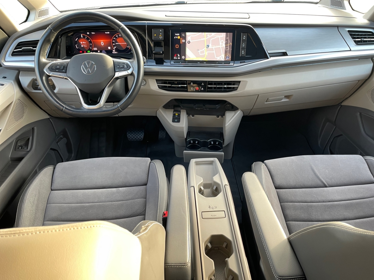 Volkswagen T7 Multivan 1.4