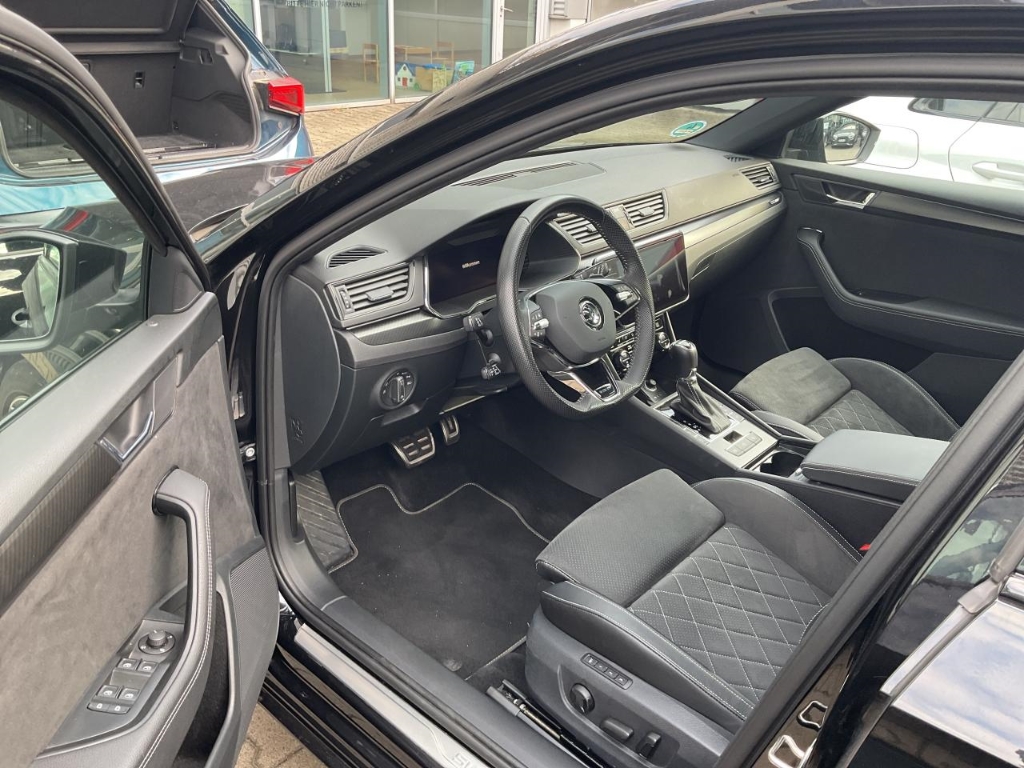 Skoda Superb Combi 2.0