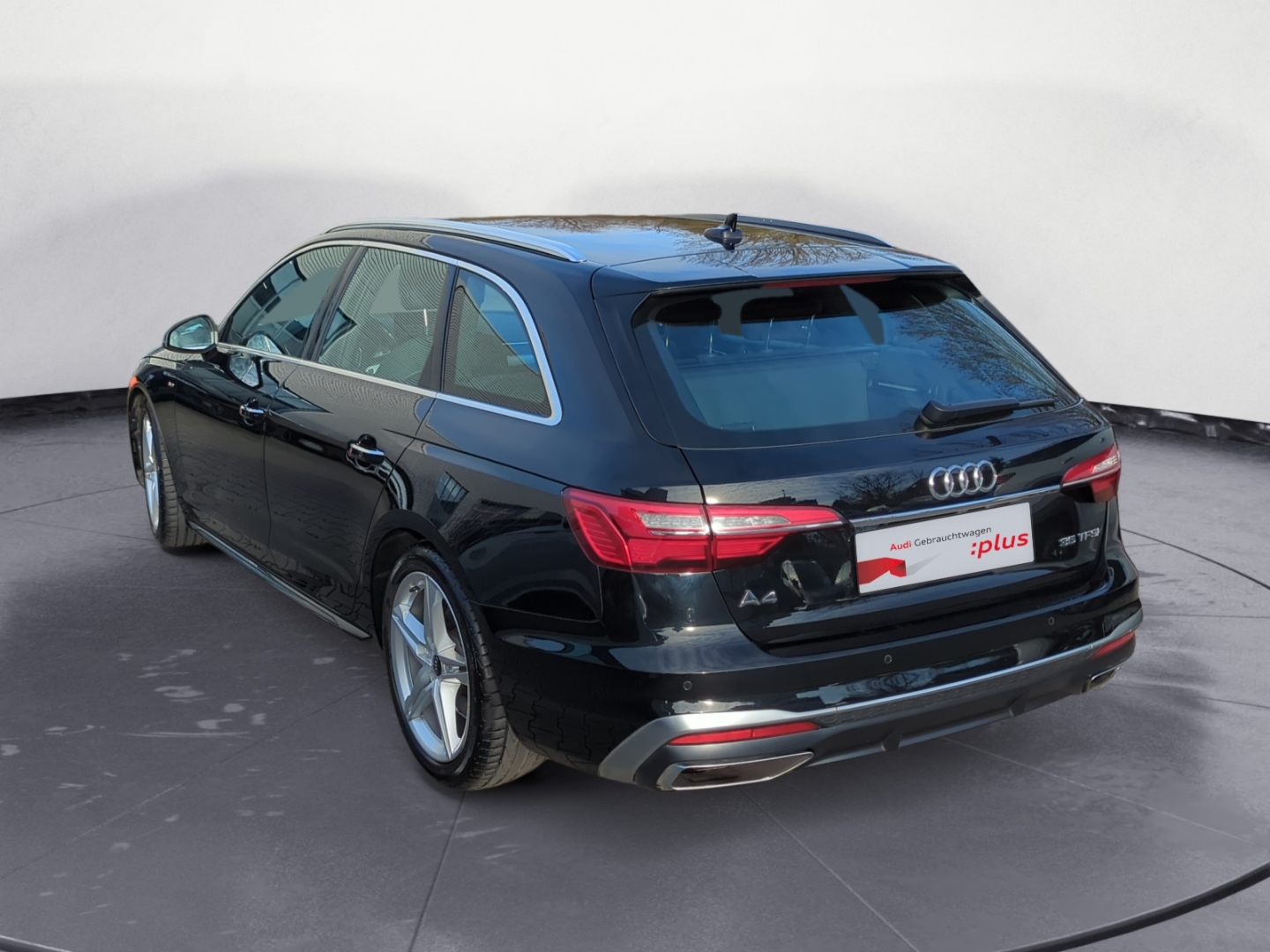 Audi A4 Avant S