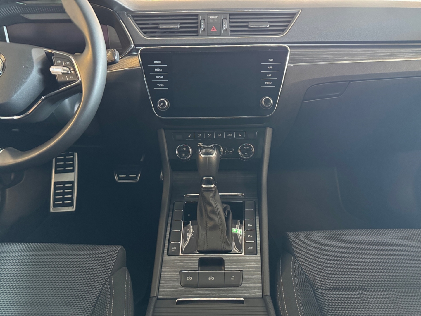 Skoda Superb Combi 1.5