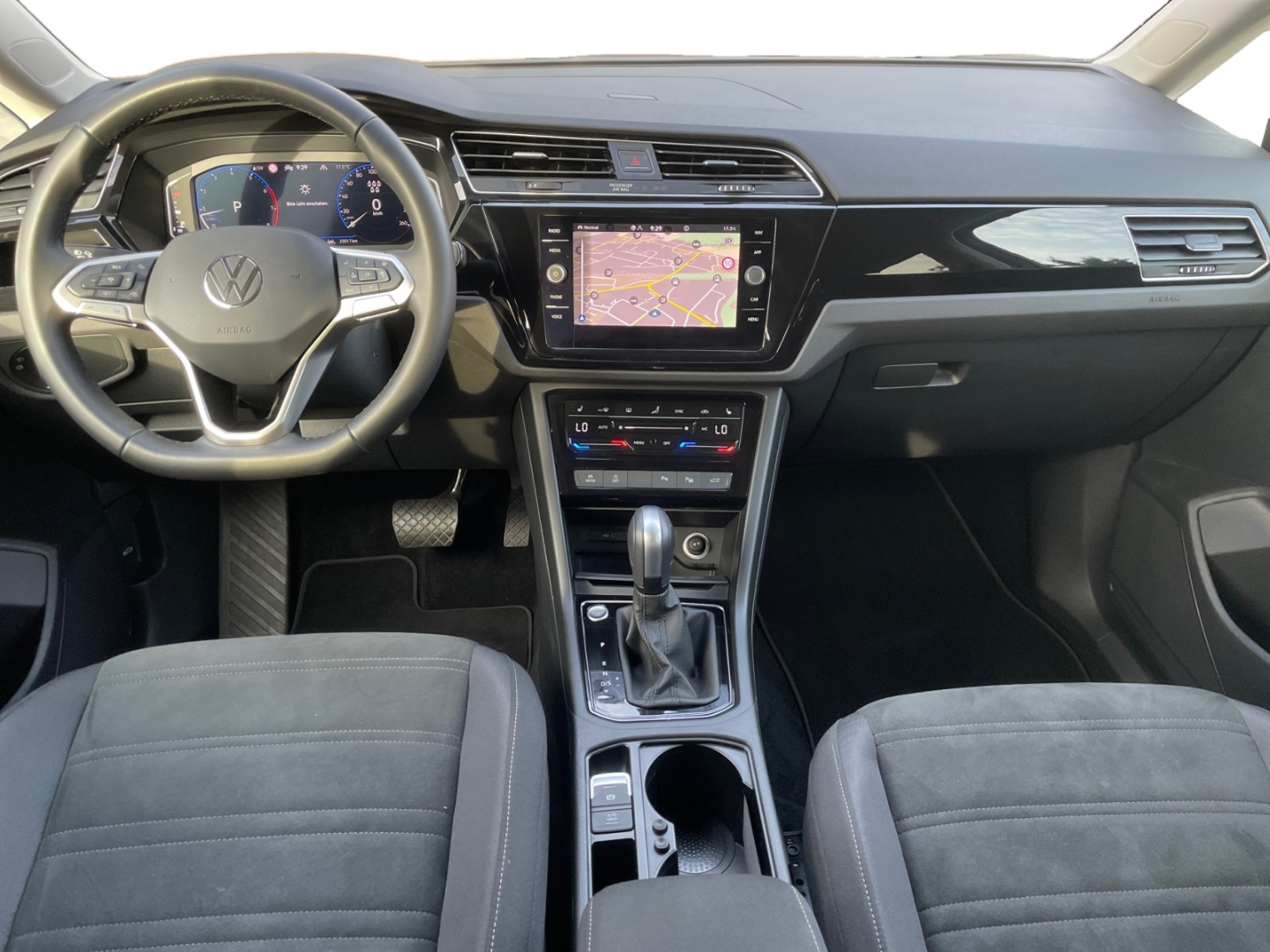 Volkswagen Touran 1.5 TSI