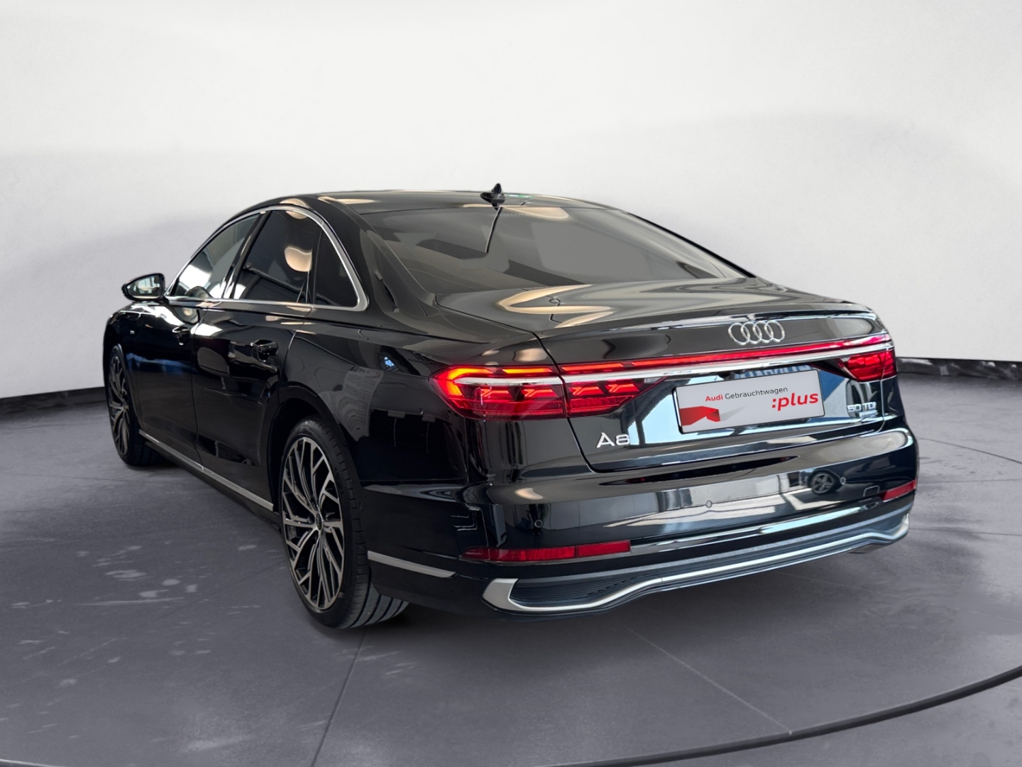 Audi A8 S line