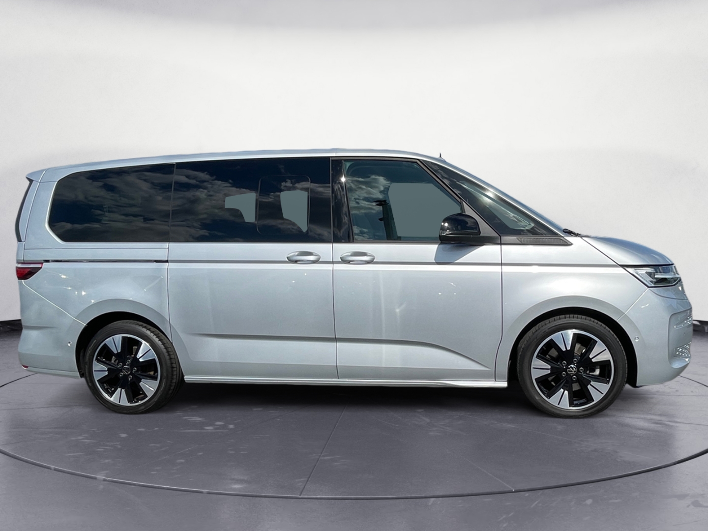 Volkswagen T7 Multivan Lang