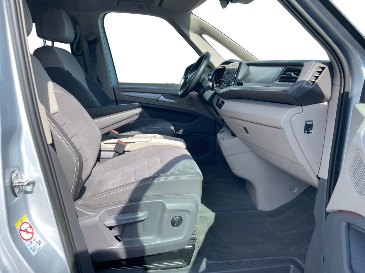 Volkswagen T7 Multivan Lang