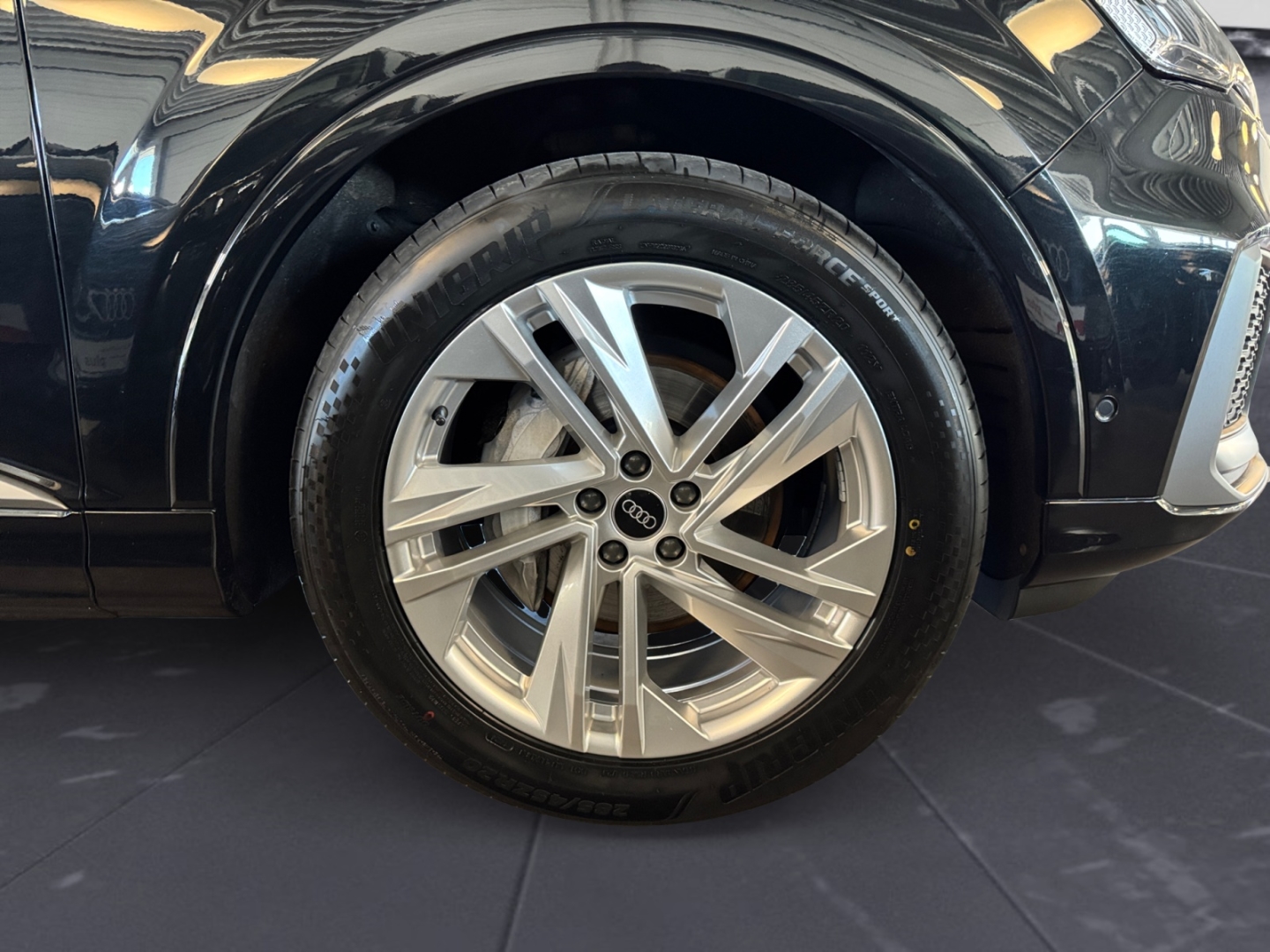 Audi Q7 S line