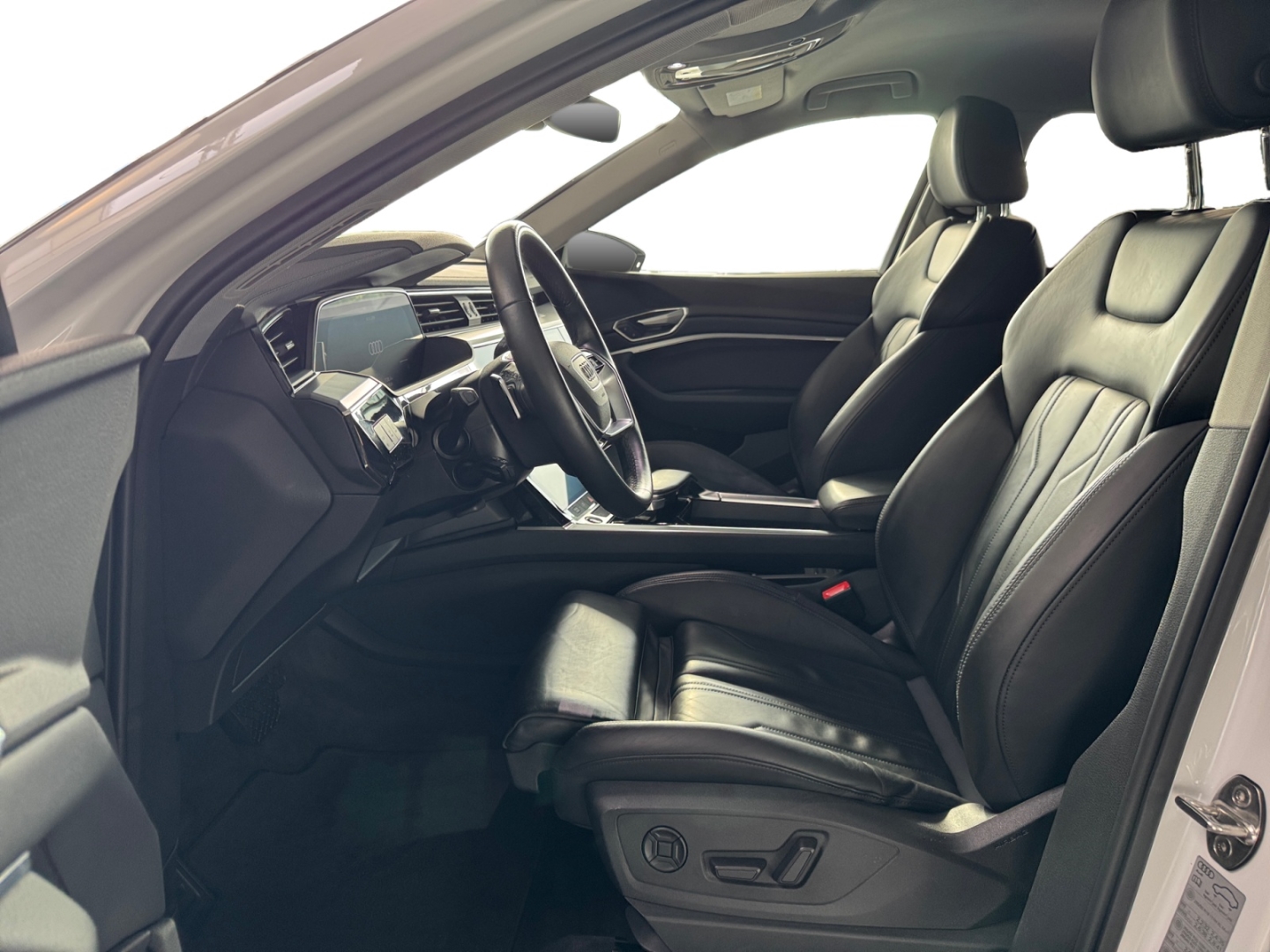 Audi e-tron S line