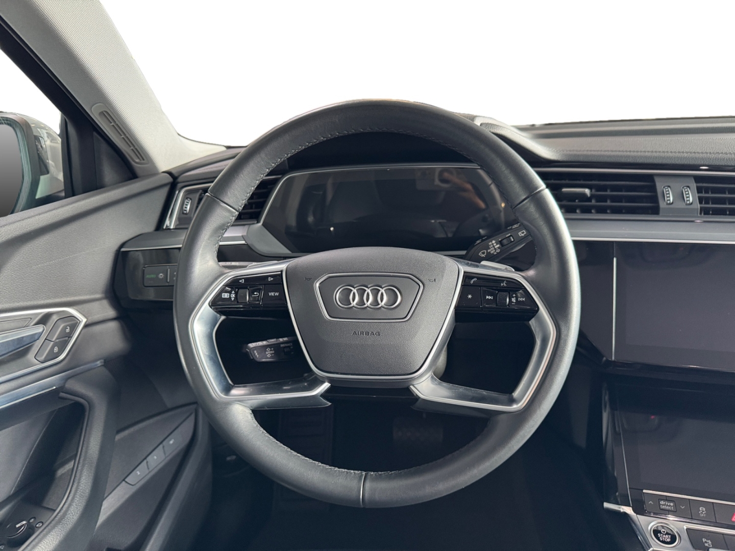 Audi e-tron S line