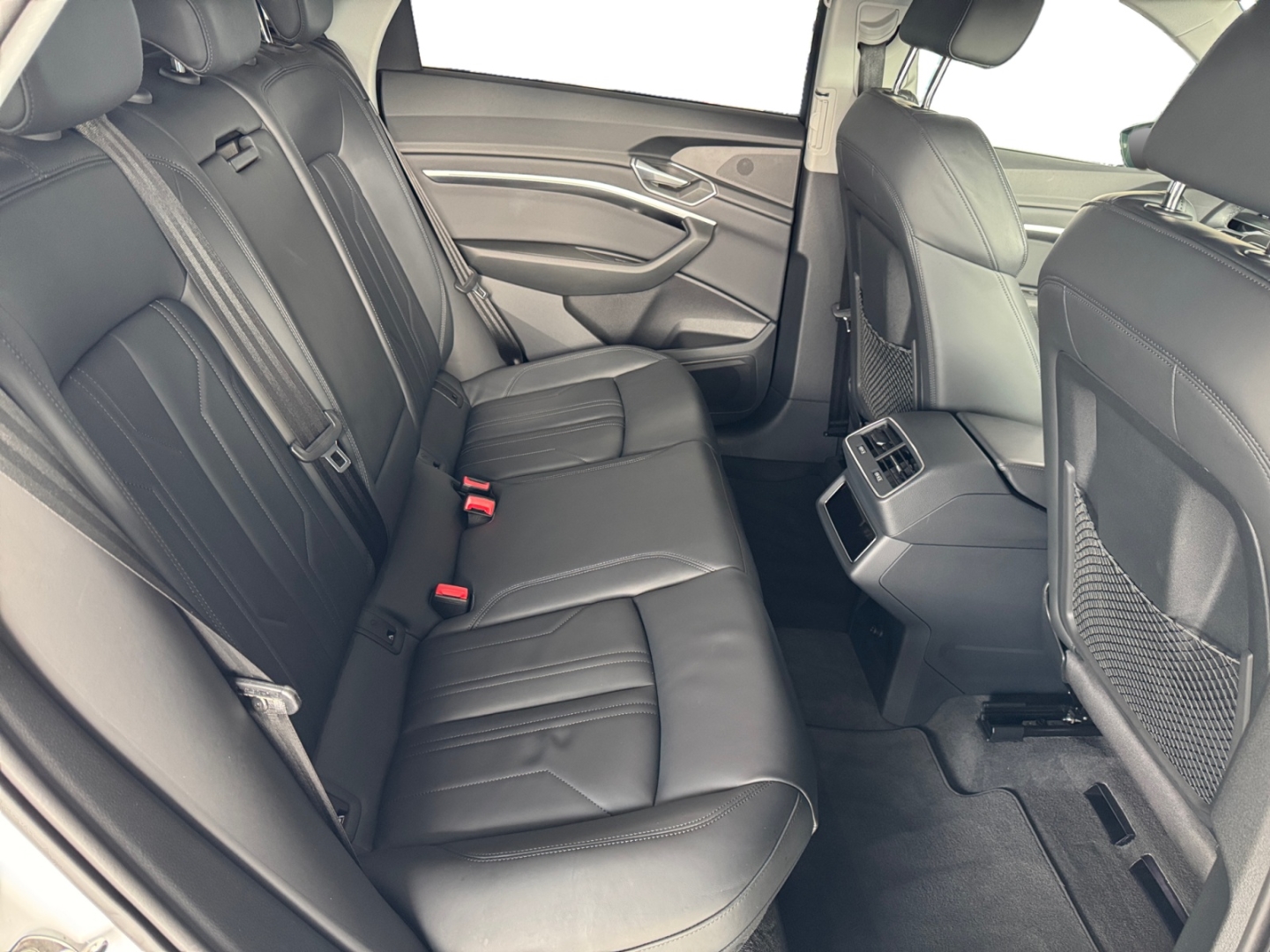 Audi e-tron S line