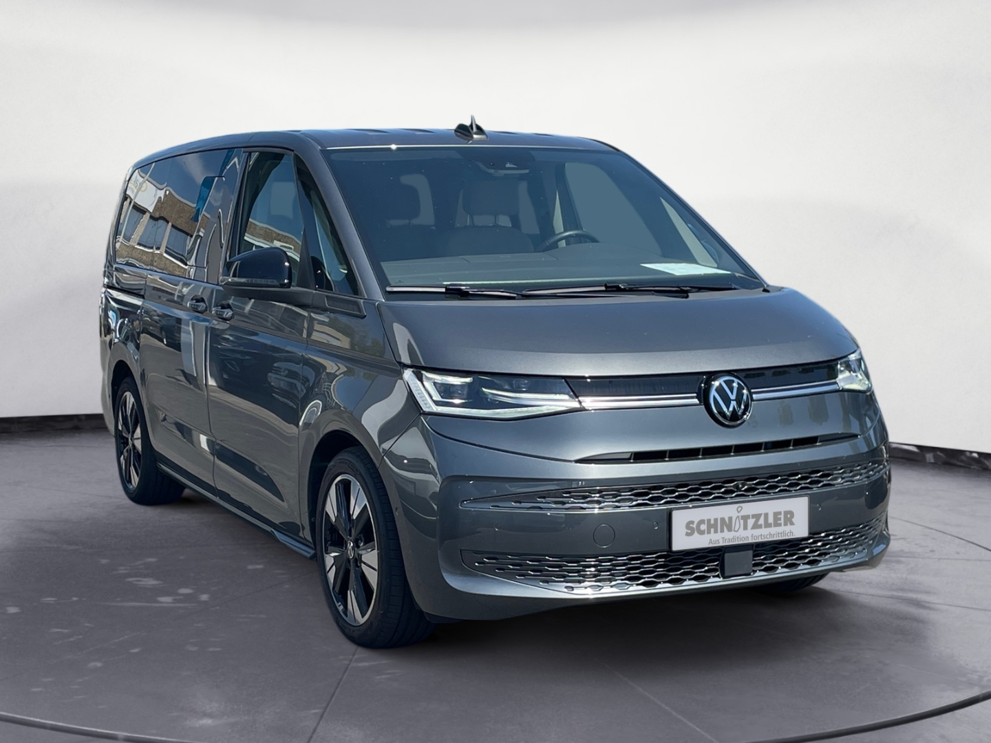 Volkswagen T7 Multivan Lang