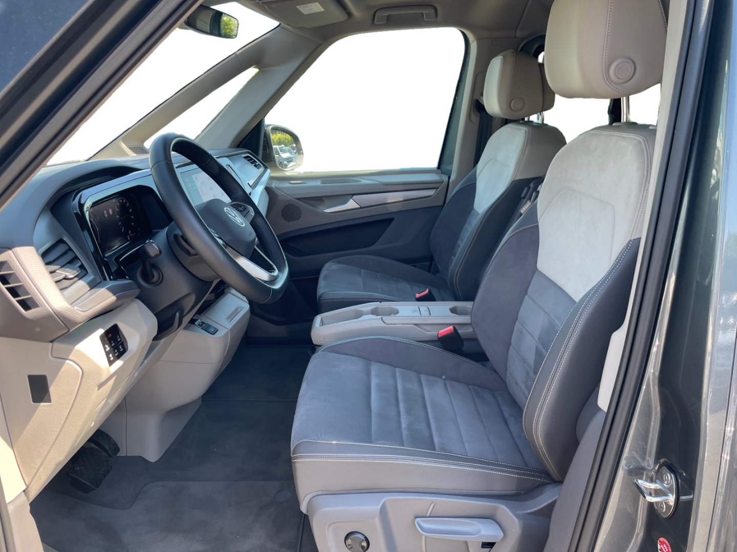 Volkswagen T7 Multivan Lang
