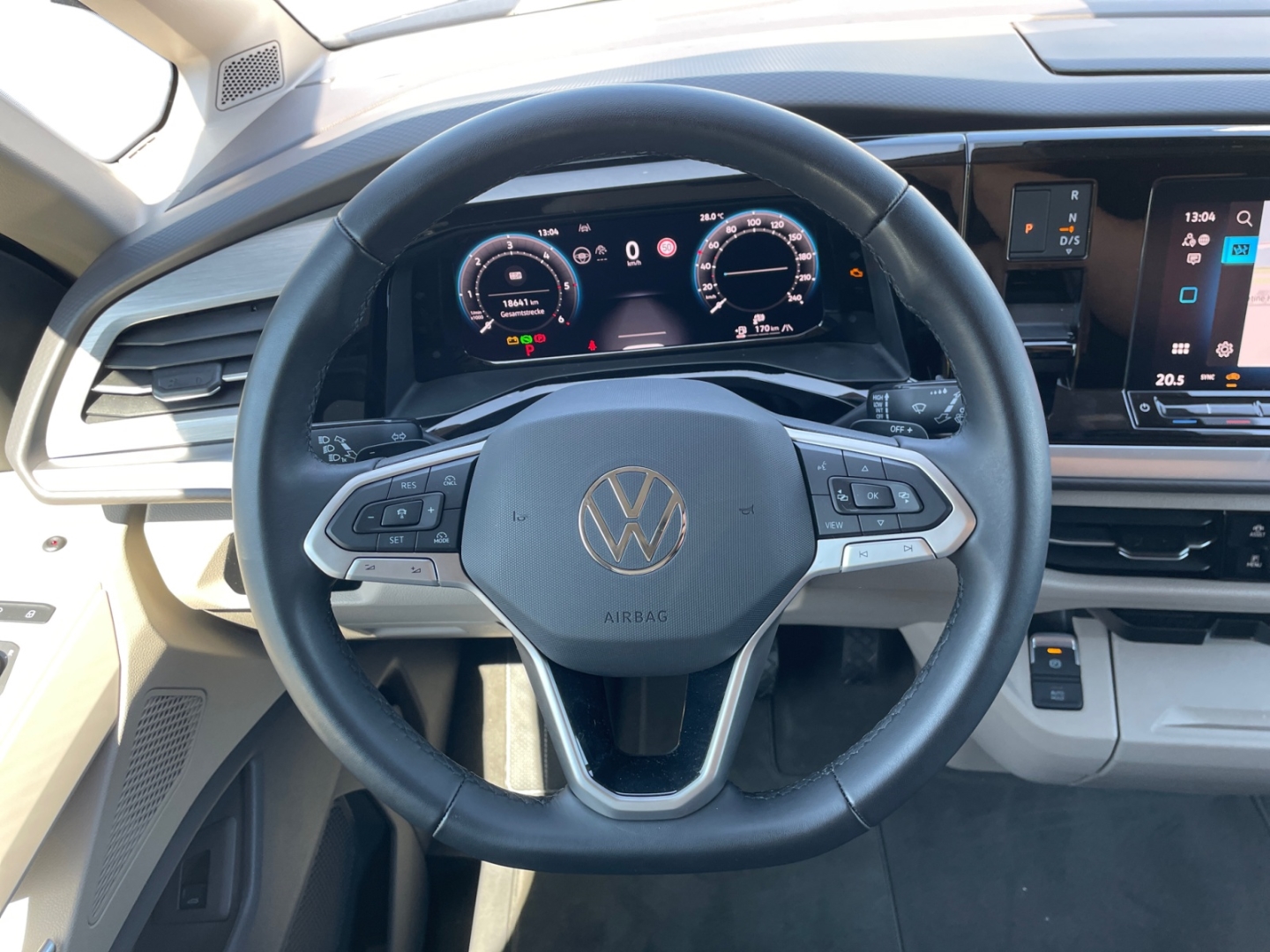 Volkswagen T7 Multivan Lang