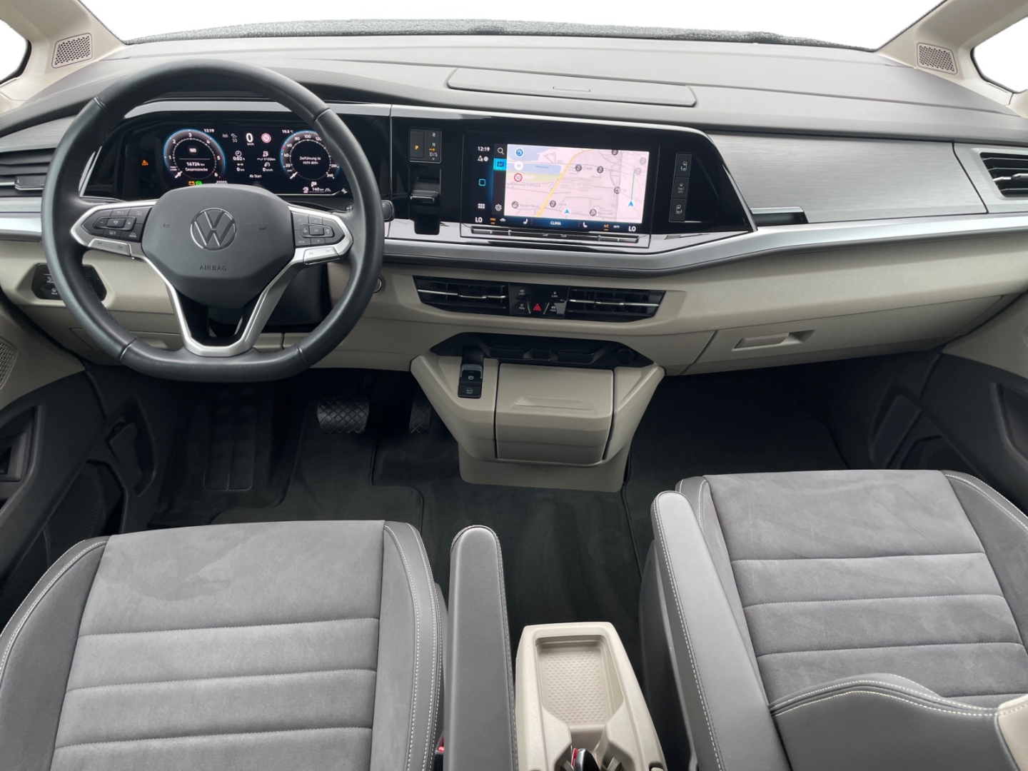 Volkswagen T7 Multivan Lang