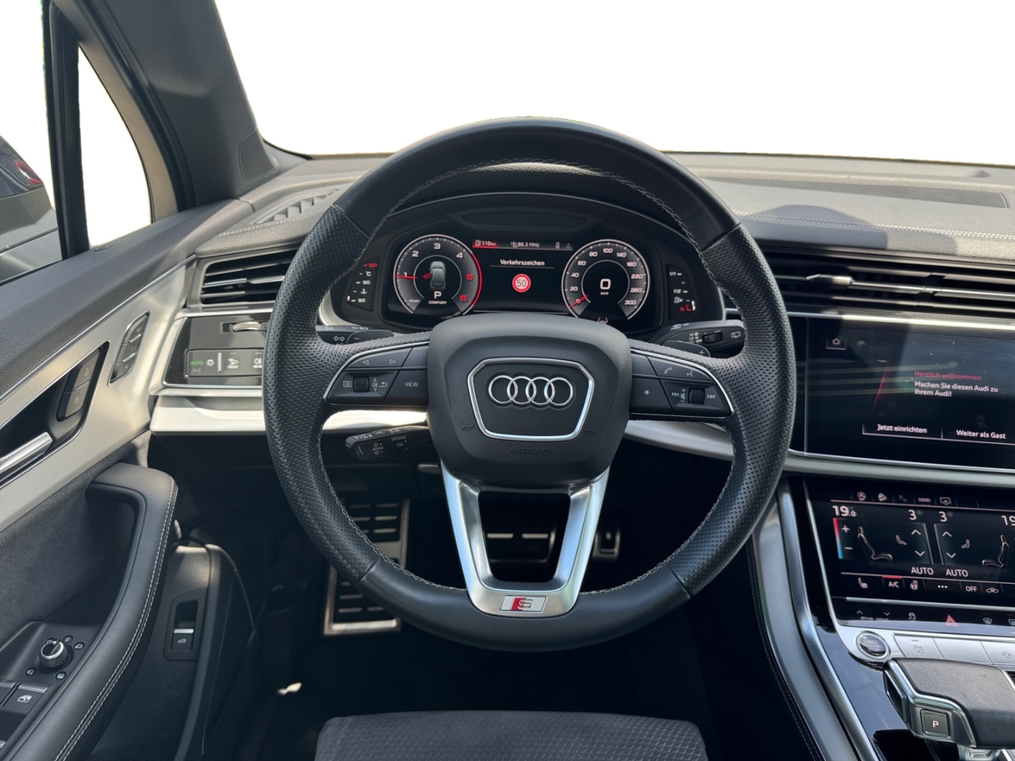 Audi Q7 S line