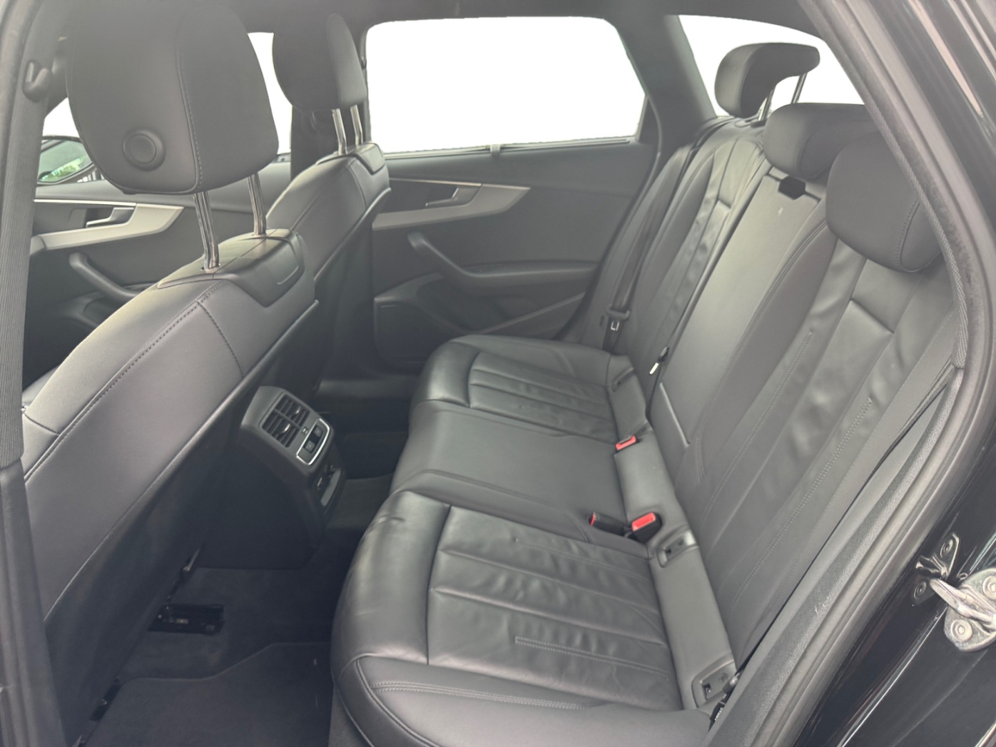 Audi A4 Avant S