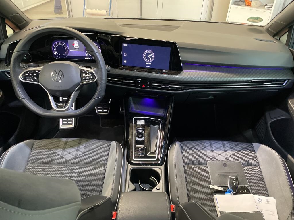 Volkswagen Golf 8 R-Line