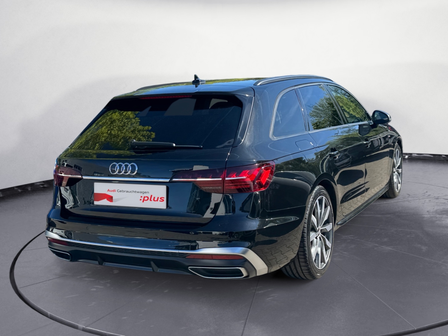 Audi A4 Avant S