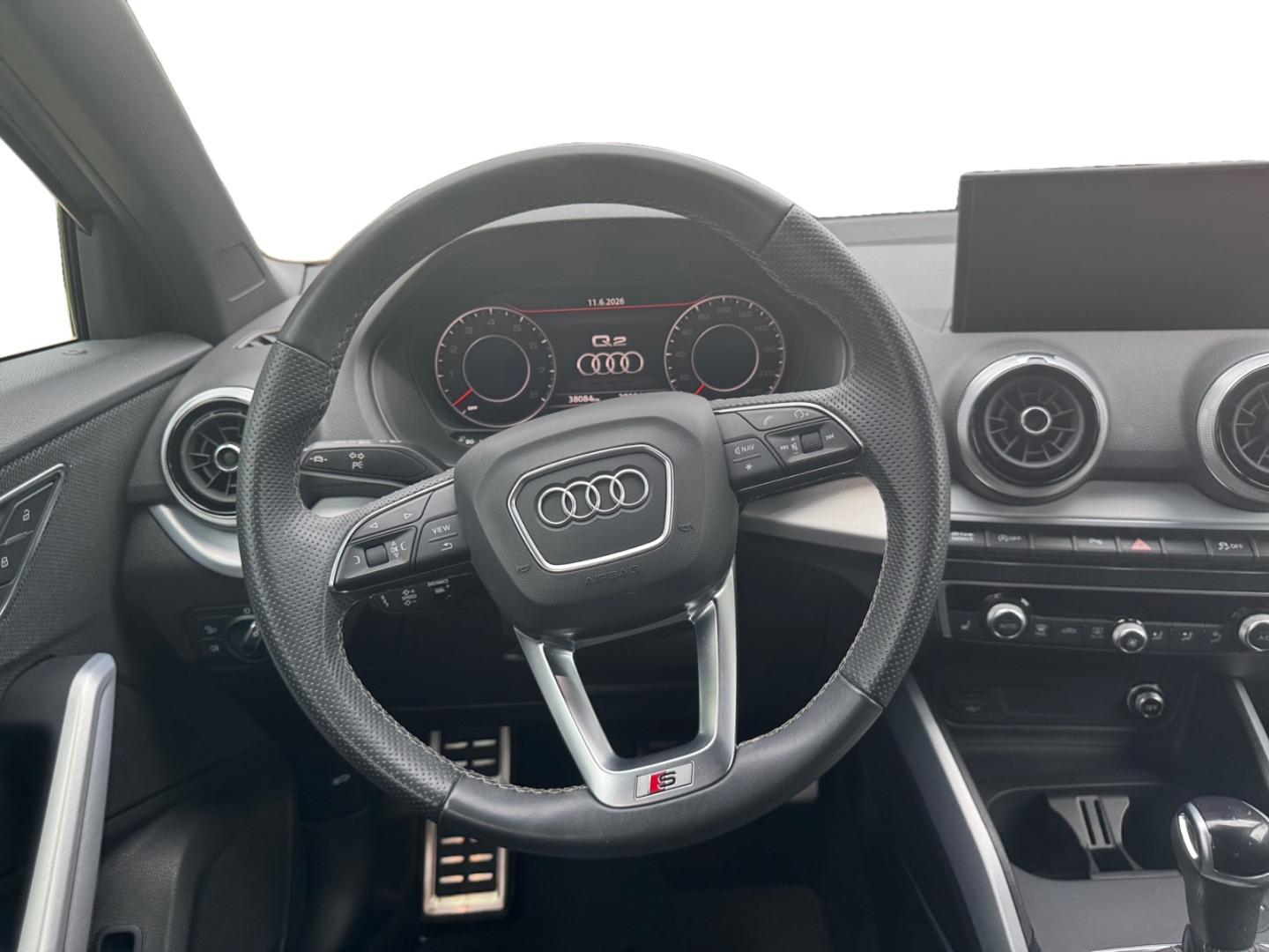 Audi Q2 S line