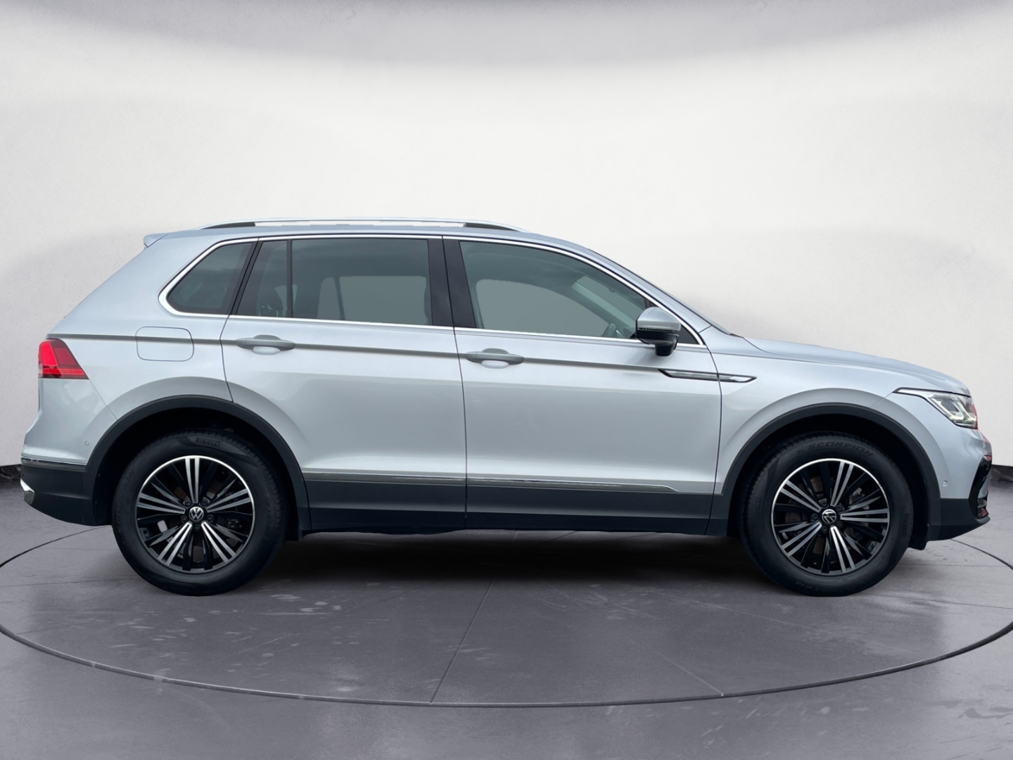 Volkswagen Tiguan 2.0 TSI