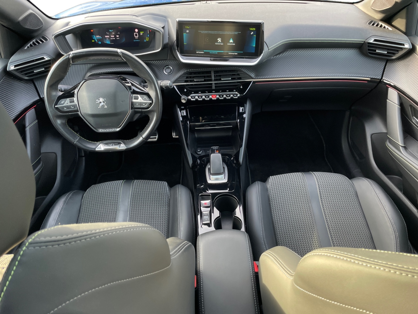 Peugeot 208 e-GT LED/NAVI/KAMERA/PANO+++