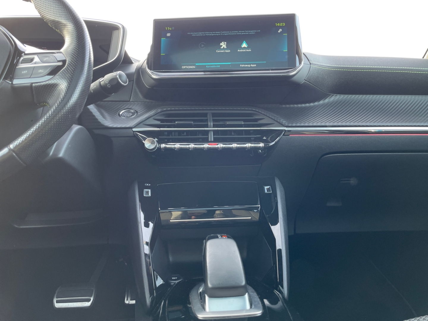 Peugeot 208 e-GT LED/NAVI/KAMERA/PANO+++