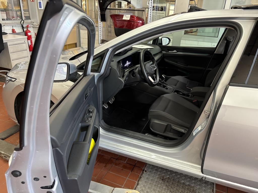 Volkswagen Golf 8 2.0