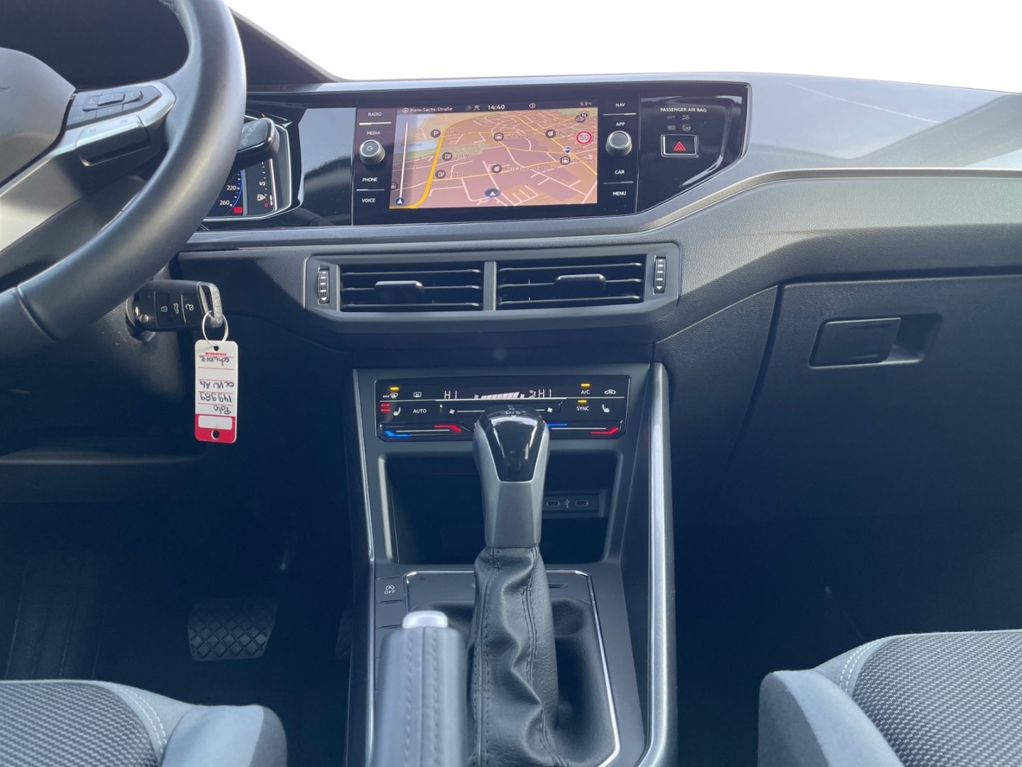 Volkswagen Polo VI 1.0