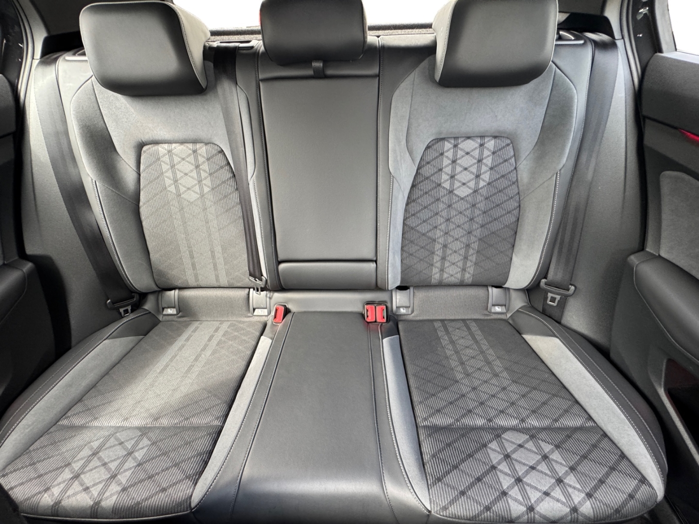 Volkswagen Golf R-Line 1.5