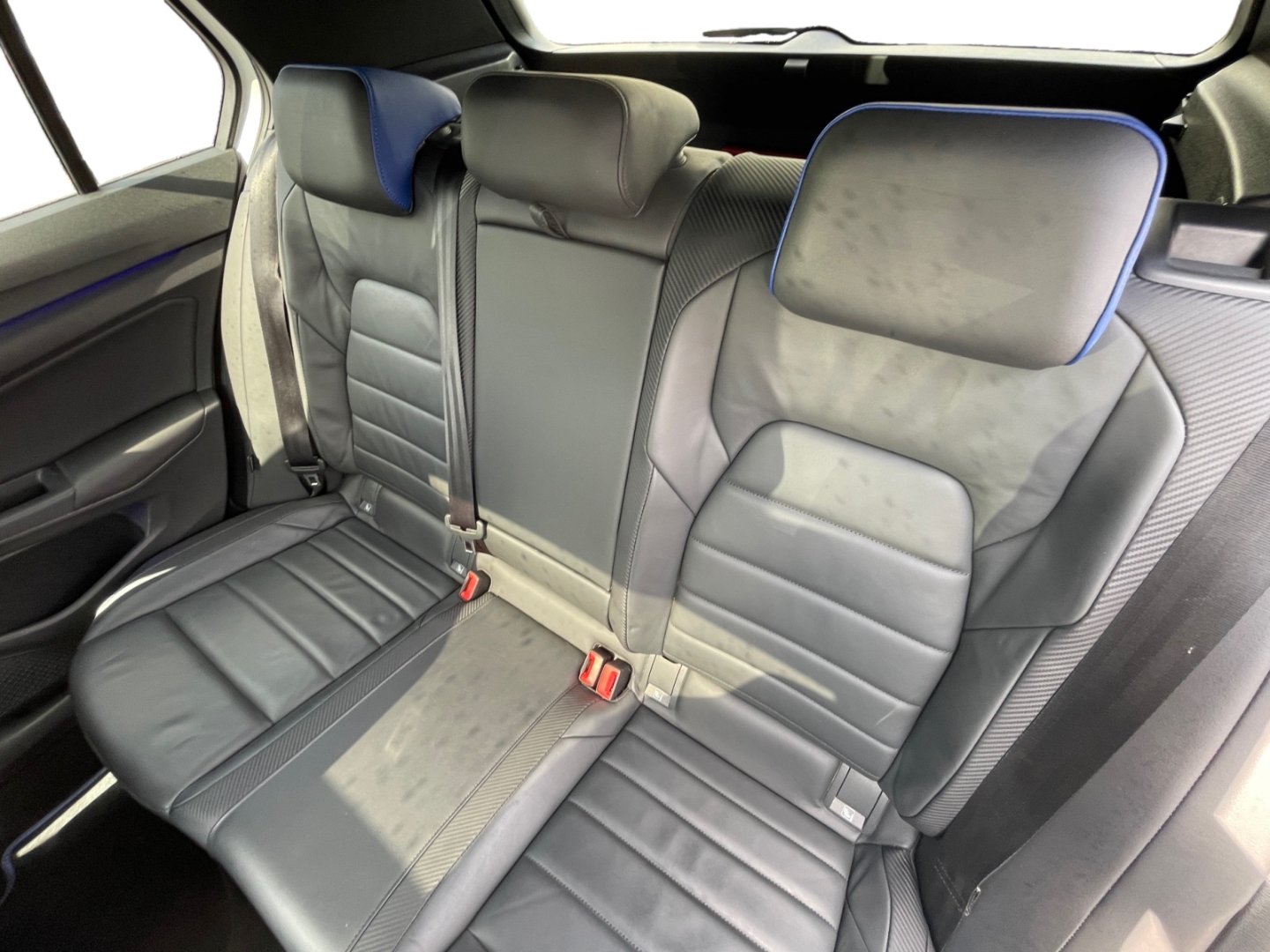 Volkswagen Golf R 20