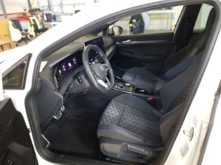 Volkswagen Golf 8 R-Line