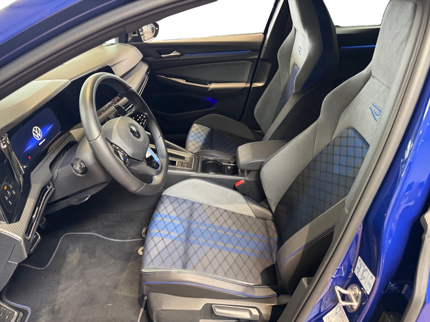 Volkswagen Golf R 2.0