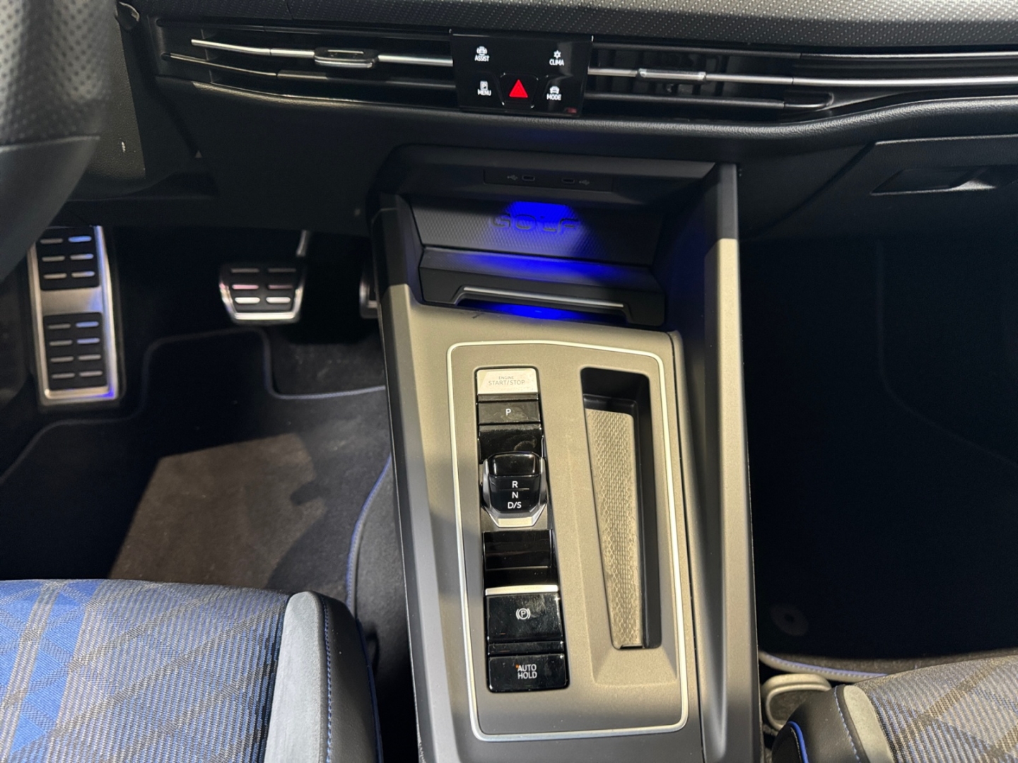 Volkswagen Golf R 2.0