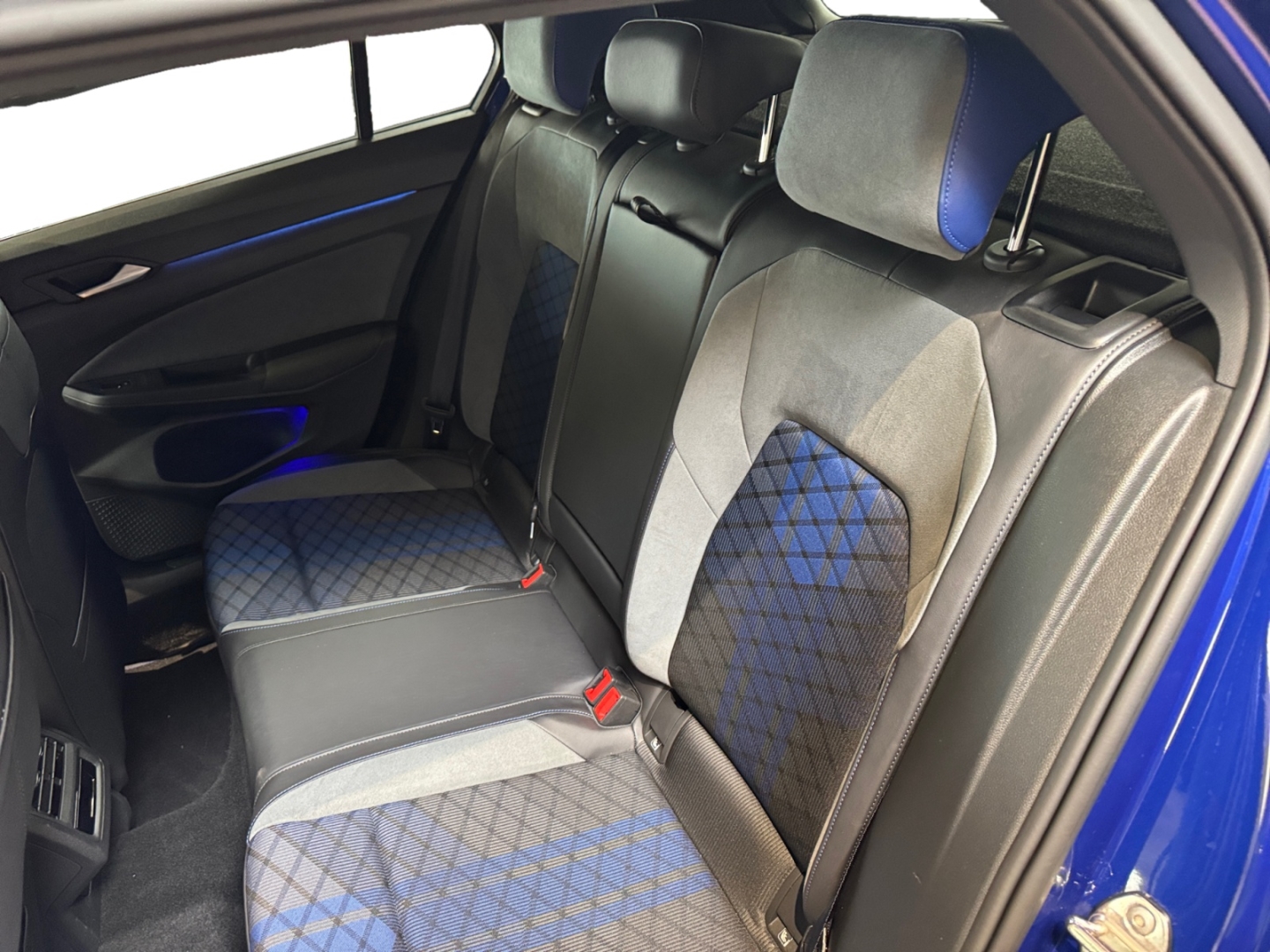 Volkswagen Golf R 2.0