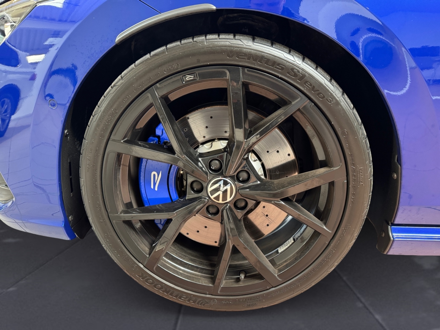 Volkswagen Golf R 2.0