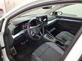 Volkswagen Golf 8 2.0