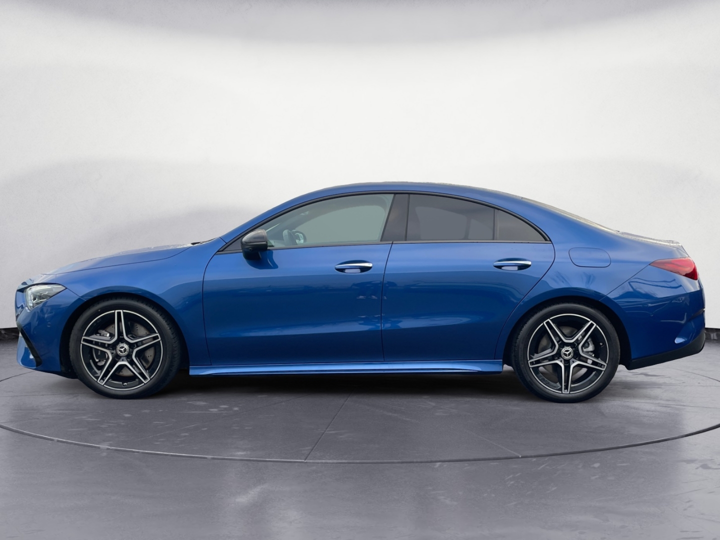 Mercedes-Benz CLA 250 4M