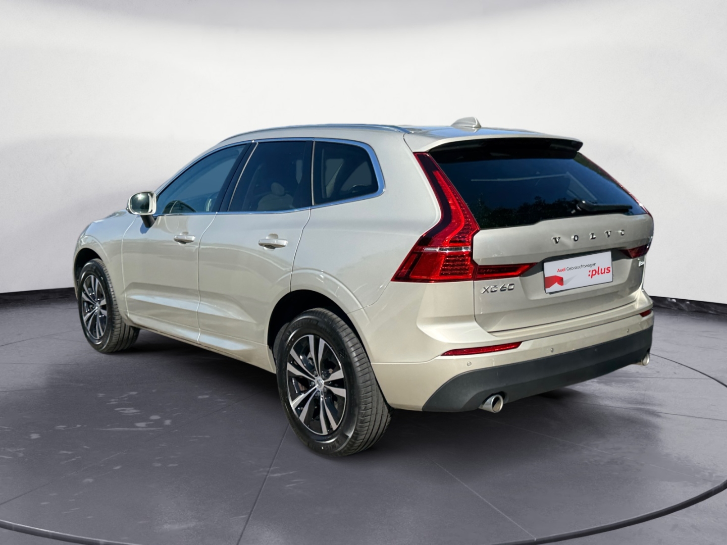 Volvo XC60 Momentum Pro