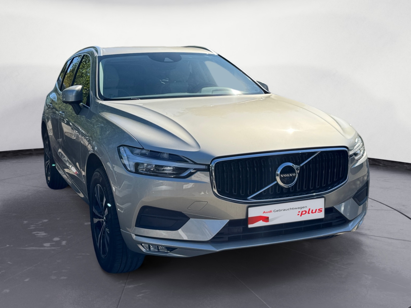 Volvo XC60 Momentum Pro