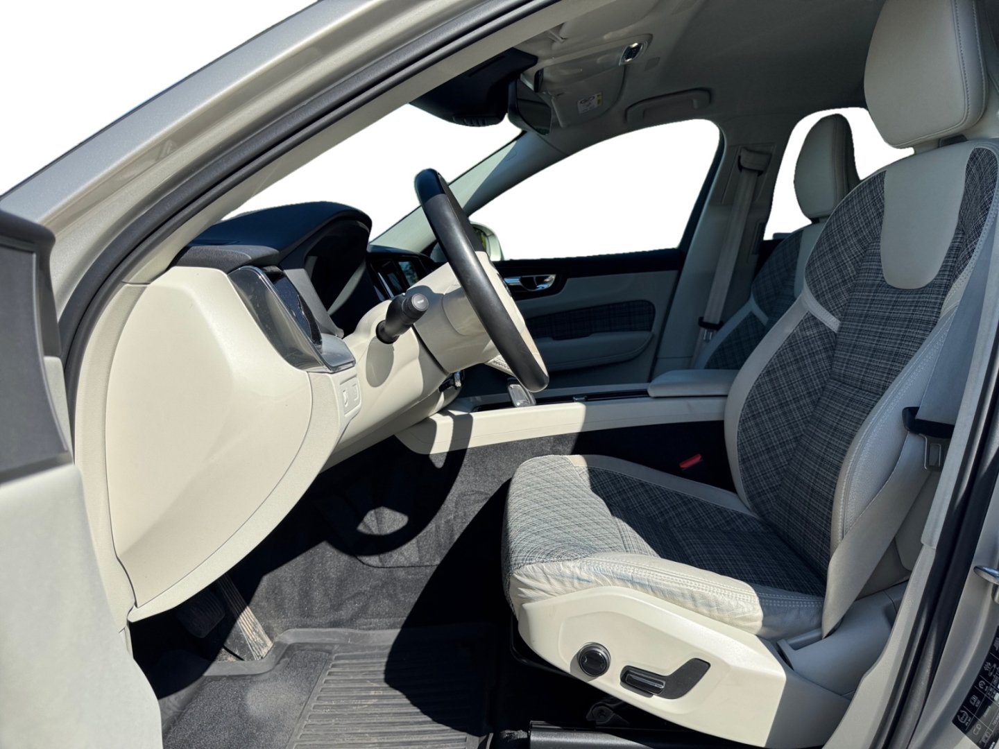 Volvo XC60 Momentum Pro