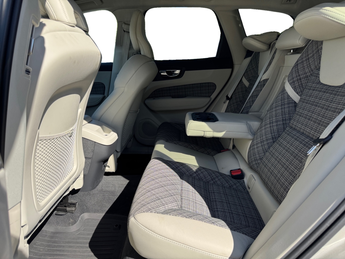 Volvo XC60 Momentum Pro