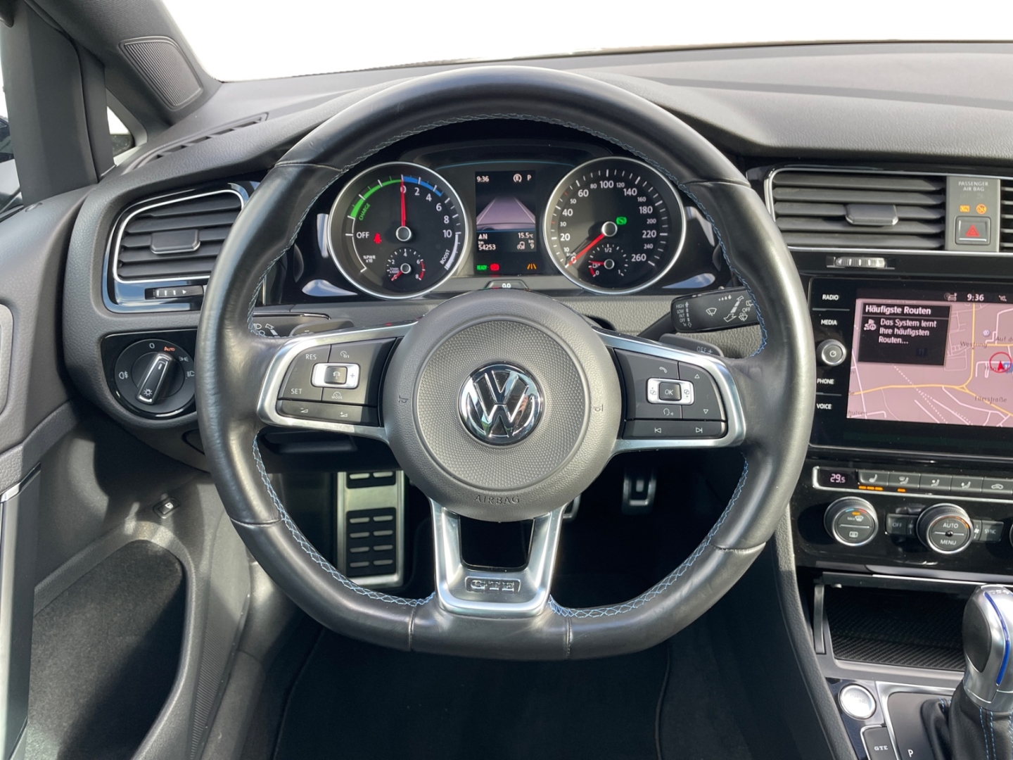 Volkswagen Golf VII GTE