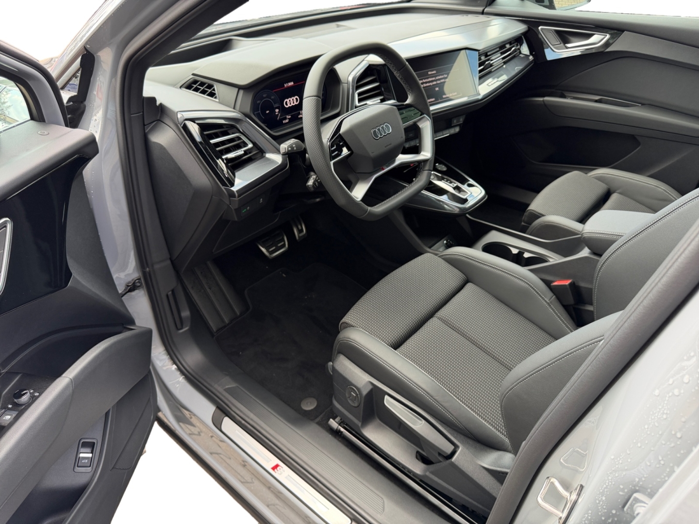 Audi Q4 e-tron S