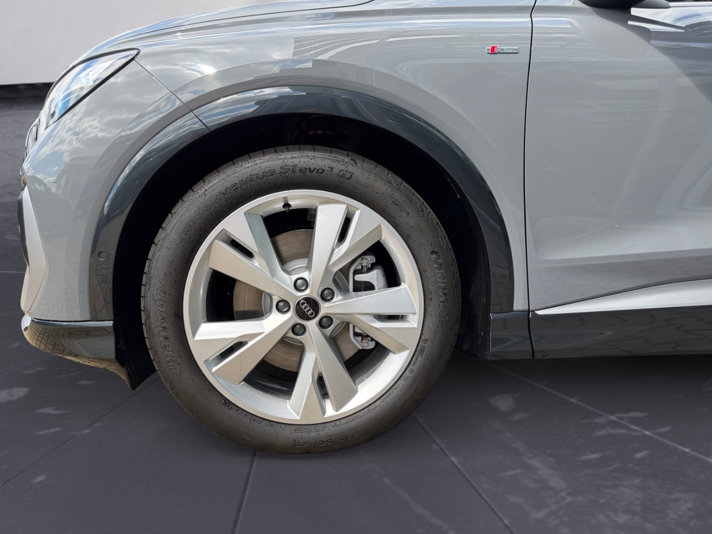 Audi Q4 e-tron S