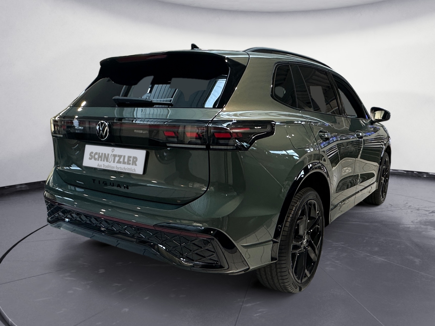 Volkswagen Tiguan R-Line1.5 eHybrid