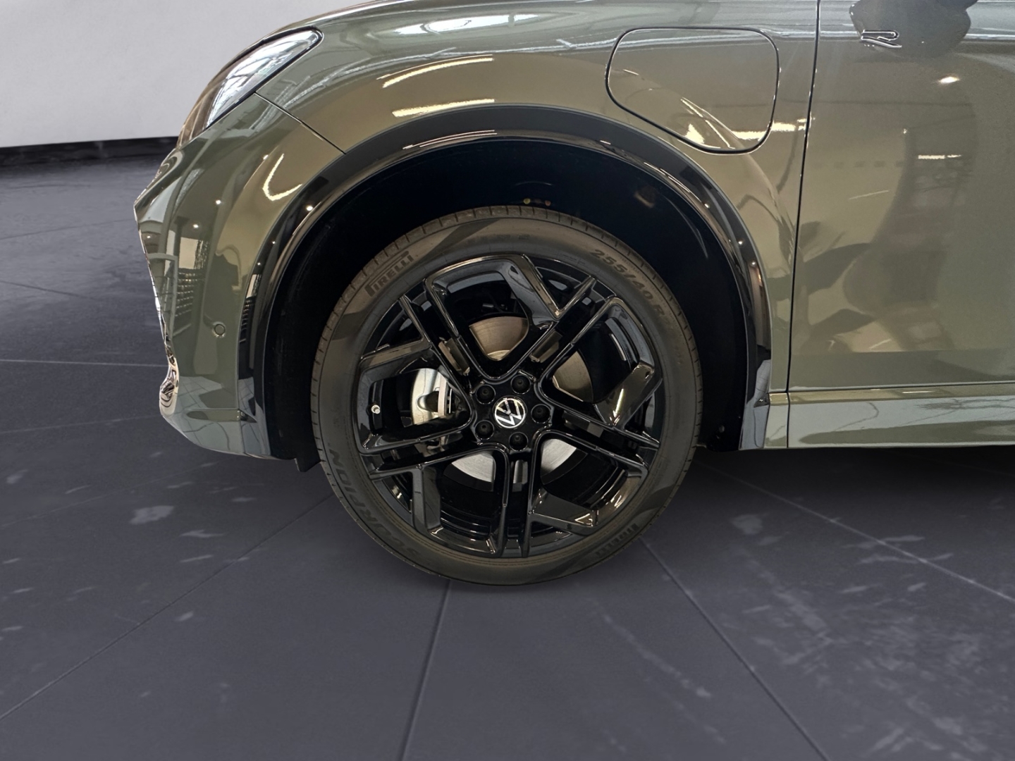 Volkswagen Tiguan R-Line1.5 eHybrid