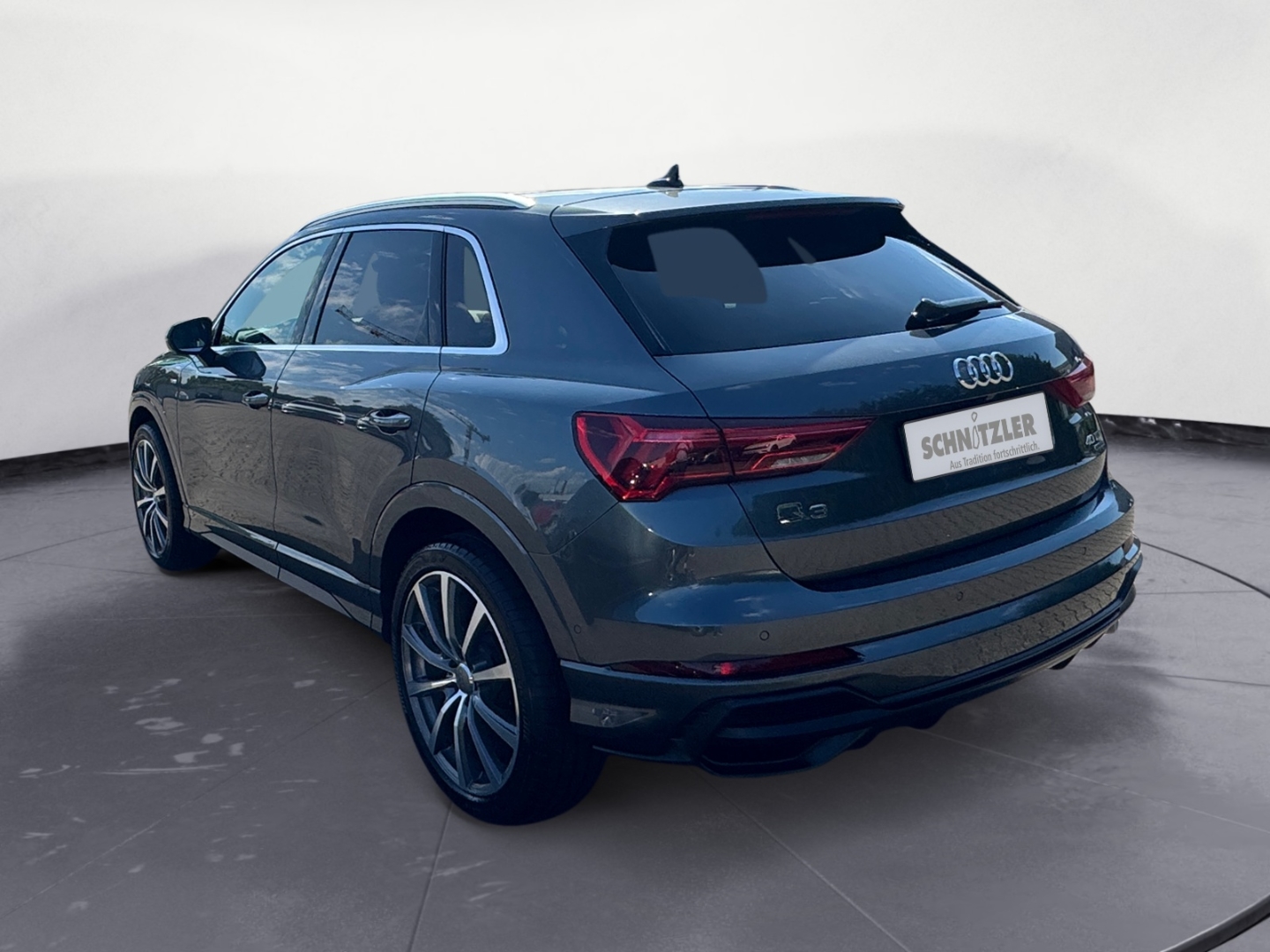 Audi Q3 S line